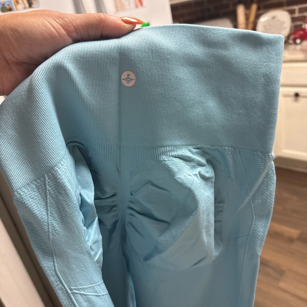 Halara Blue Topaz Cinch Butt Leggings New in Bag